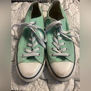 Converse All Stars size 8